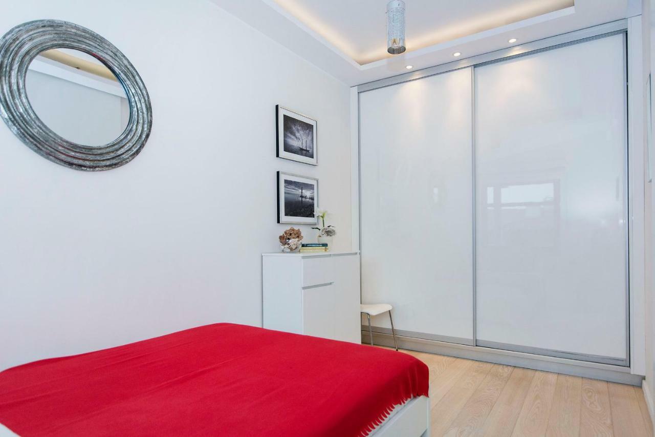 Ascot - Neptun Park By Oneapartments Gdańsk Exteriör bild